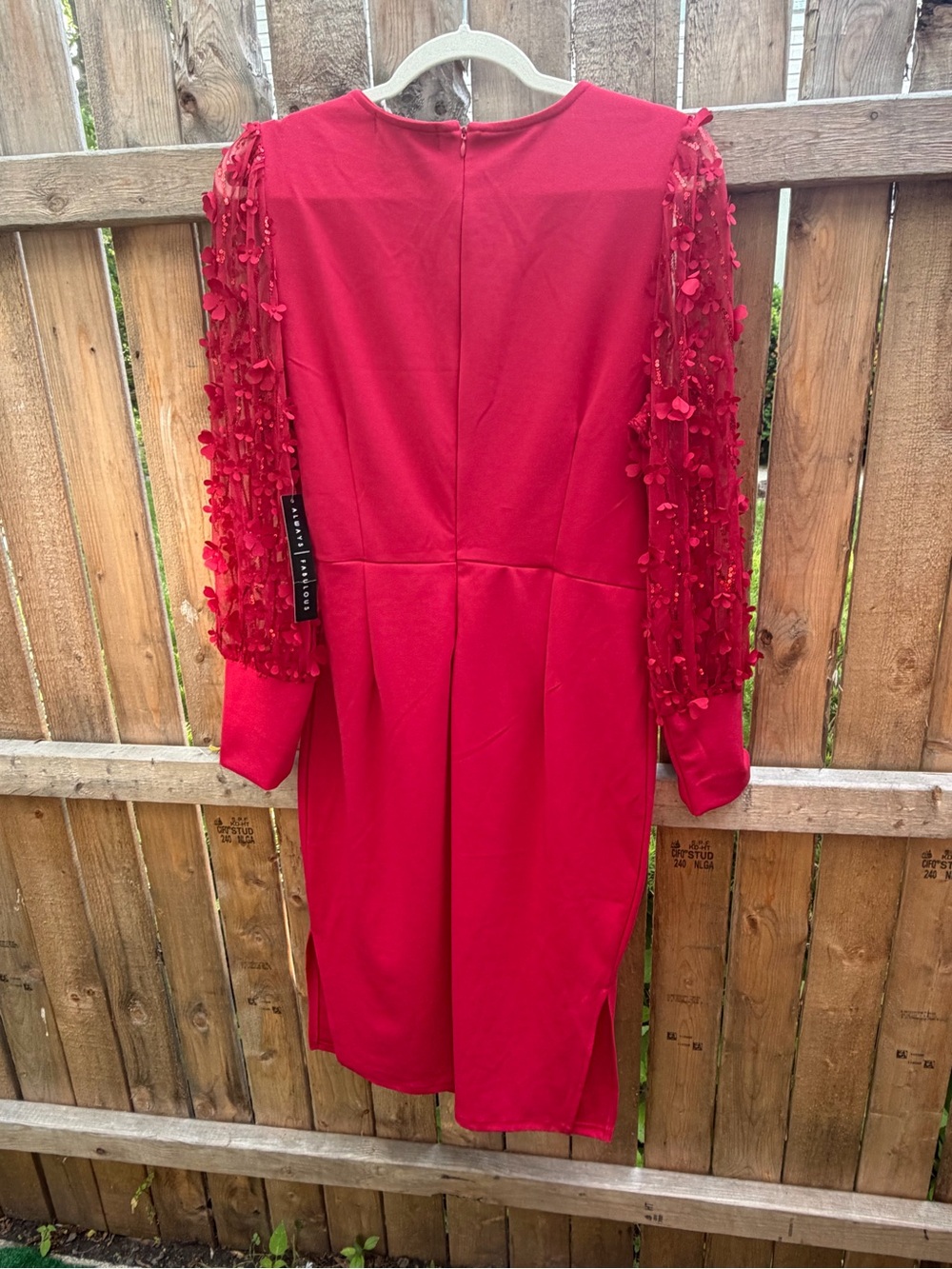 Absolutely Famous Red Long Sleeve Sheath Dress with 3D Petal Sleeves